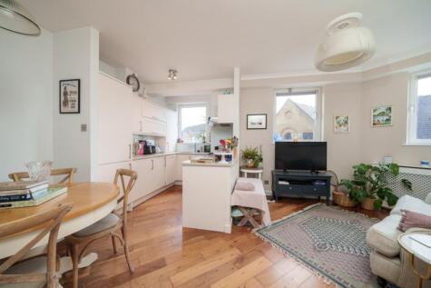 Leeward Court, Asher Way, London, E1W