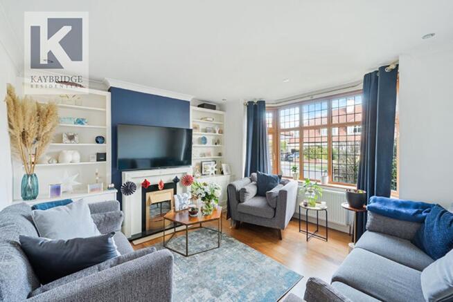 Briarwood Road, KT17 2LX