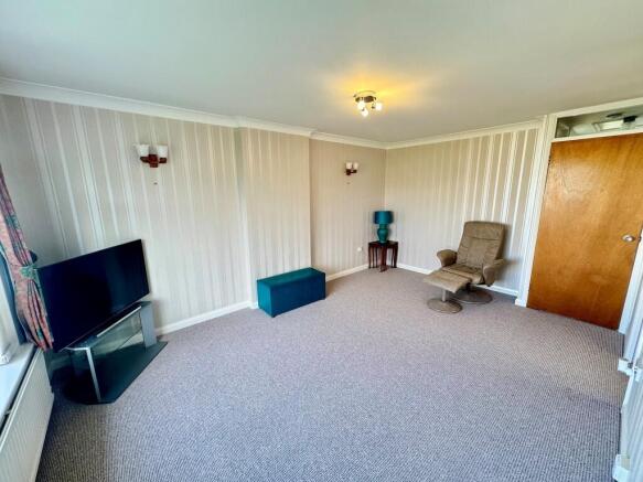 52 Windward Close...