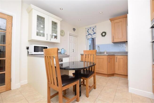 BREAKFAST KITCHEN