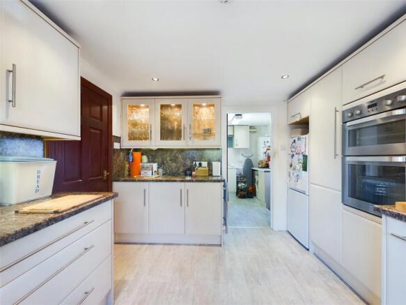 Kitchen w/Utility