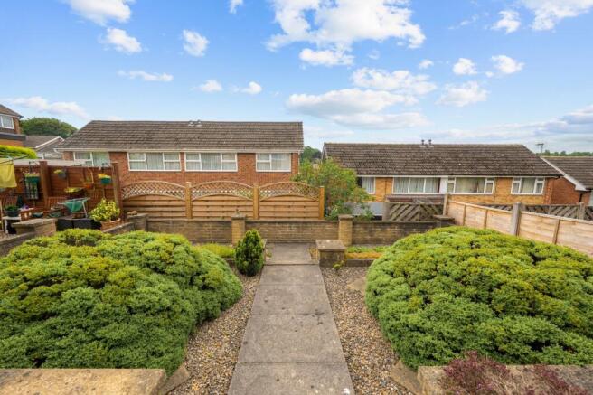 3 bed Semi-Detached for sale Image 3
