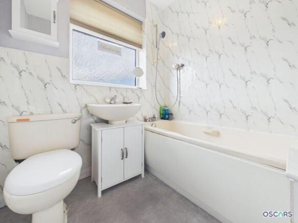 4 bed Semi-Detached for sale Image 9