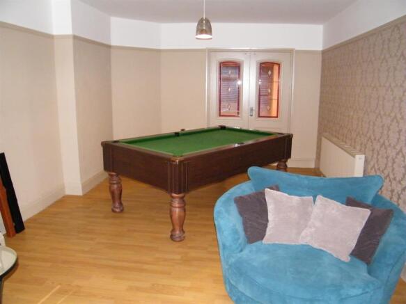 lounge 2