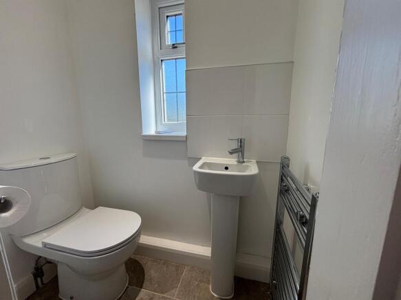 7 bed Detached for sale Image 12