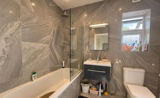Family Bathroom.PNG