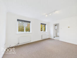 20, Whitsun Pasture, Willen Park, Milton Keynes MK15 9DQ