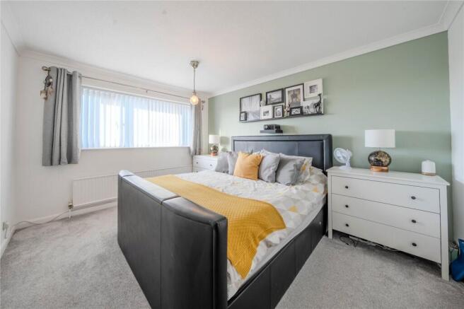 4 bed Detached for sale Image 10