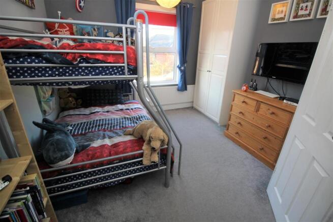 BEDROOM 2