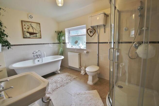 Bathroom.JPG
