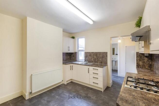 kitchen .jpg
