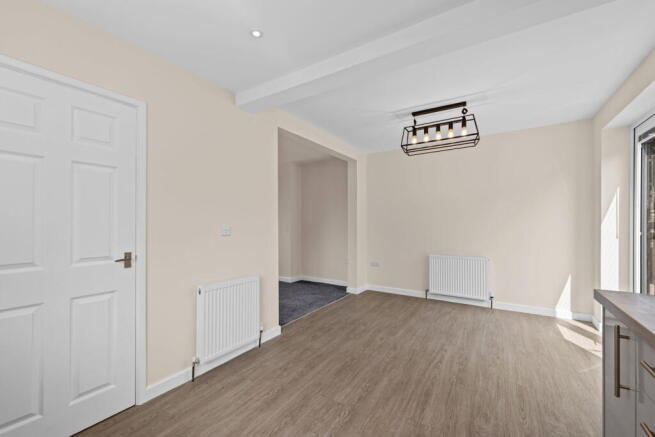 3 bed Semi-Detached for sale Image 5