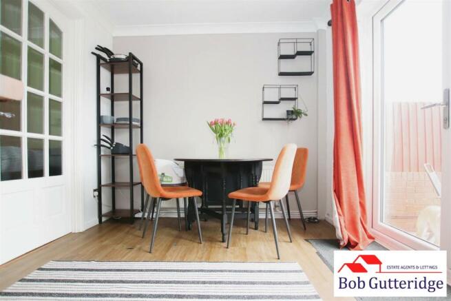 FITTED KITCHEN / DINING ROOM