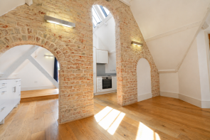 Flat 10, Brunswick Court, The Galleries, Brentwood CM14 5GH