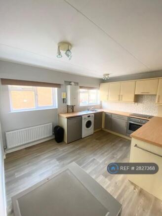 Kitchen/ Dining Room