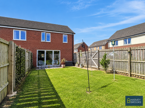 3 bed Semi-Detached for sale Image 11