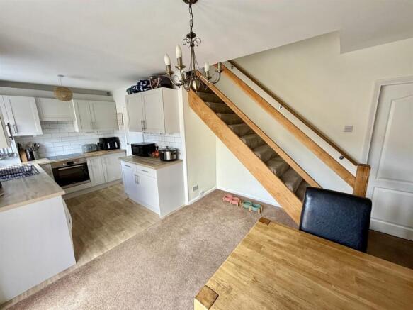 3 bed Semi-Detached for sale Image 9