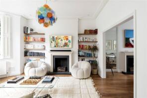 104, Frithville Gardens, London W12 7JW