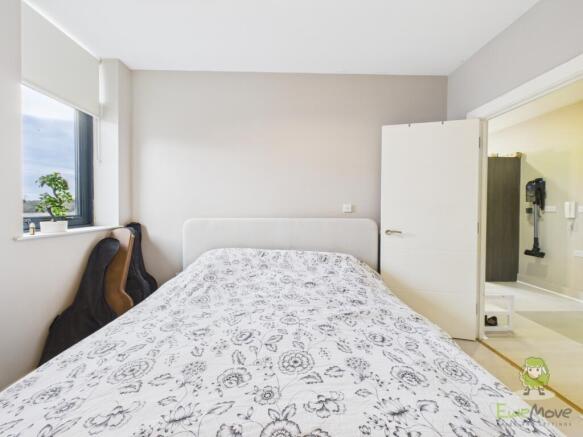 2 bed Apartment for sale Image 9