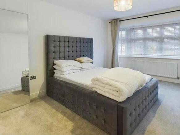 3 bed Detached for sale Image 8