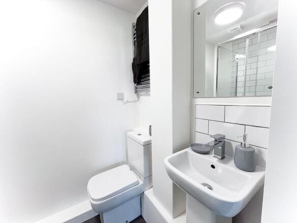 1 bed Flat Share to rent Image 4