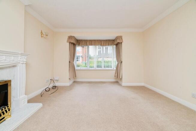 2 bed Semi-Detached Bungalow for sale Image 10