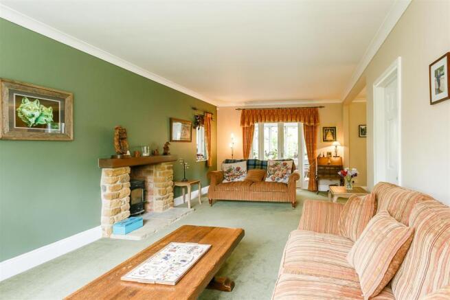 8296152-interior15.j