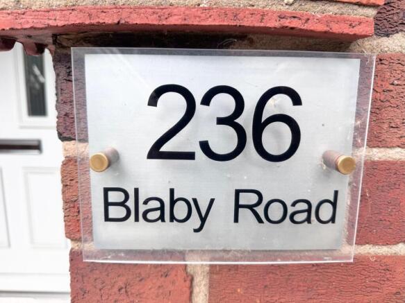 Number plaque