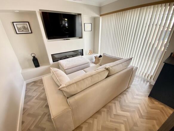 Kitchen/dining/living room