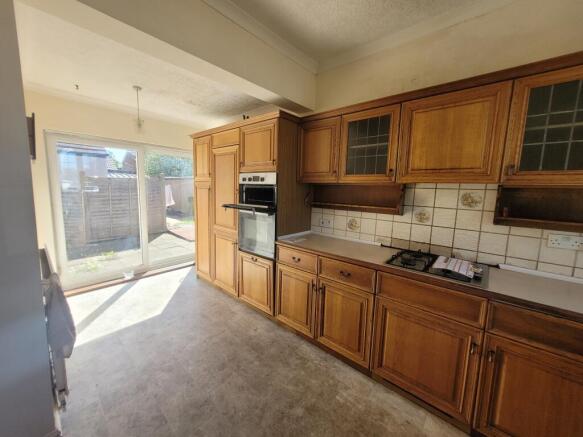 2 bed Semi-Detached Bungalow for sale Image 4