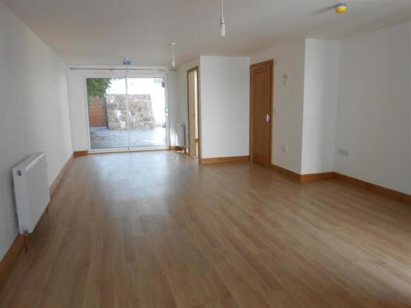 Sitting /Dining Room