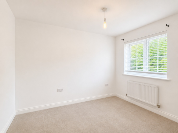 3 bed Semi-Detached for sale Image 6