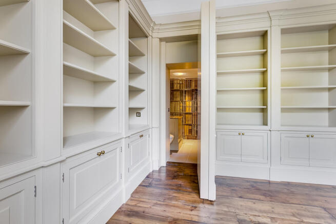 Office/Library En...