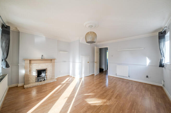 3 bed Semi-Detached for sale Image 7