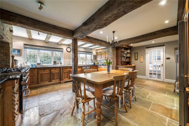 4 bed Detached for sale Image 4