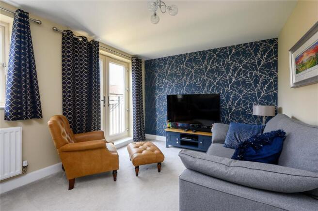 4 bed Semi-Detached for sale Image 6