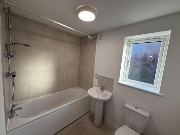 1 bed Ground Flat for sale Image 6