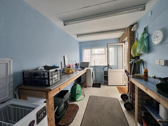 Store/Workshop