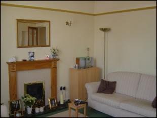 FRONT SITTING ROOM