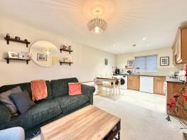 9c, Lawnhurst Avenue, Manchester M23 9RW