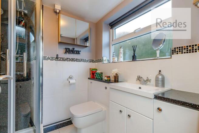 Dstairs shower