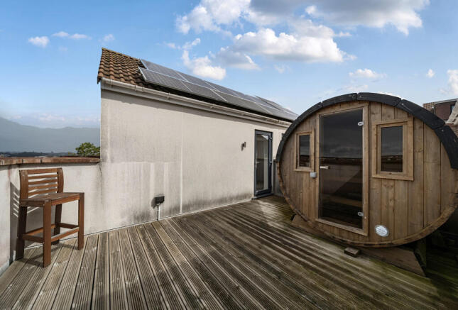 1348861-7-68b97da...