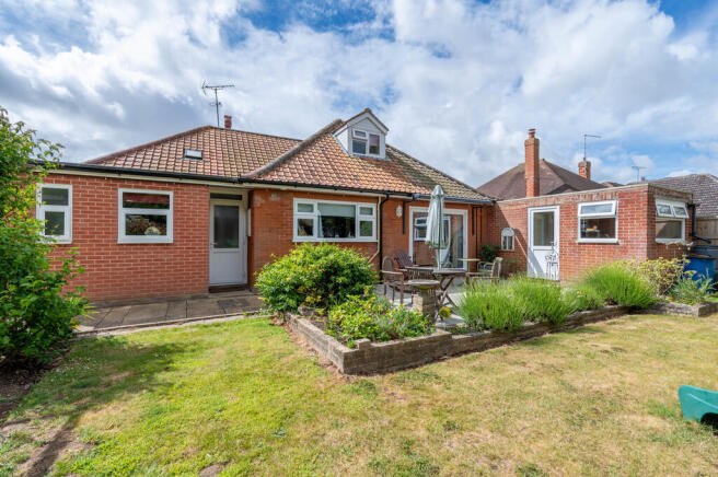 Dellwood Avenue, Felixstowe photo 5
