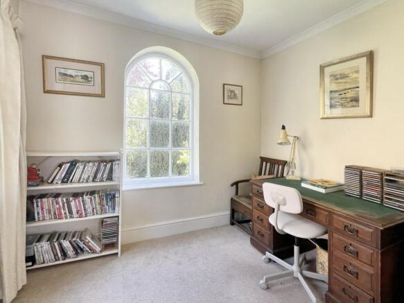 OAKINGTON BUNGALOW