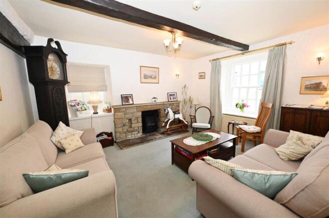 8 bed Detached for sale Image 4