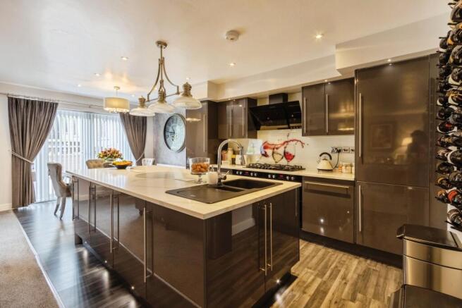 4 bed Mews for sale Image 9