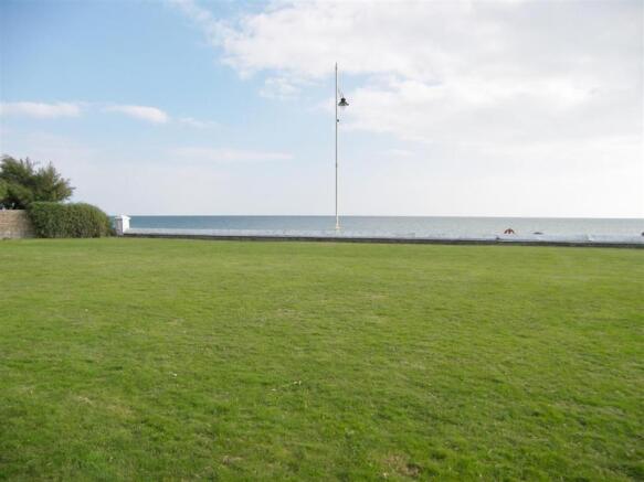 Marine Lawns At
