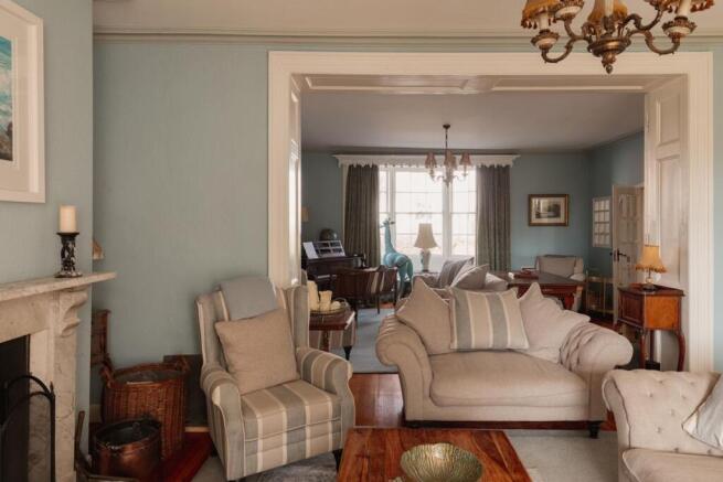 6 bed Detached for sale Image 7