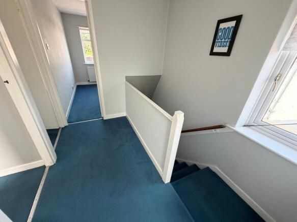 3 bed Semi-Detached for sale Image 11