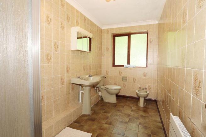 Ensuite to Bed...